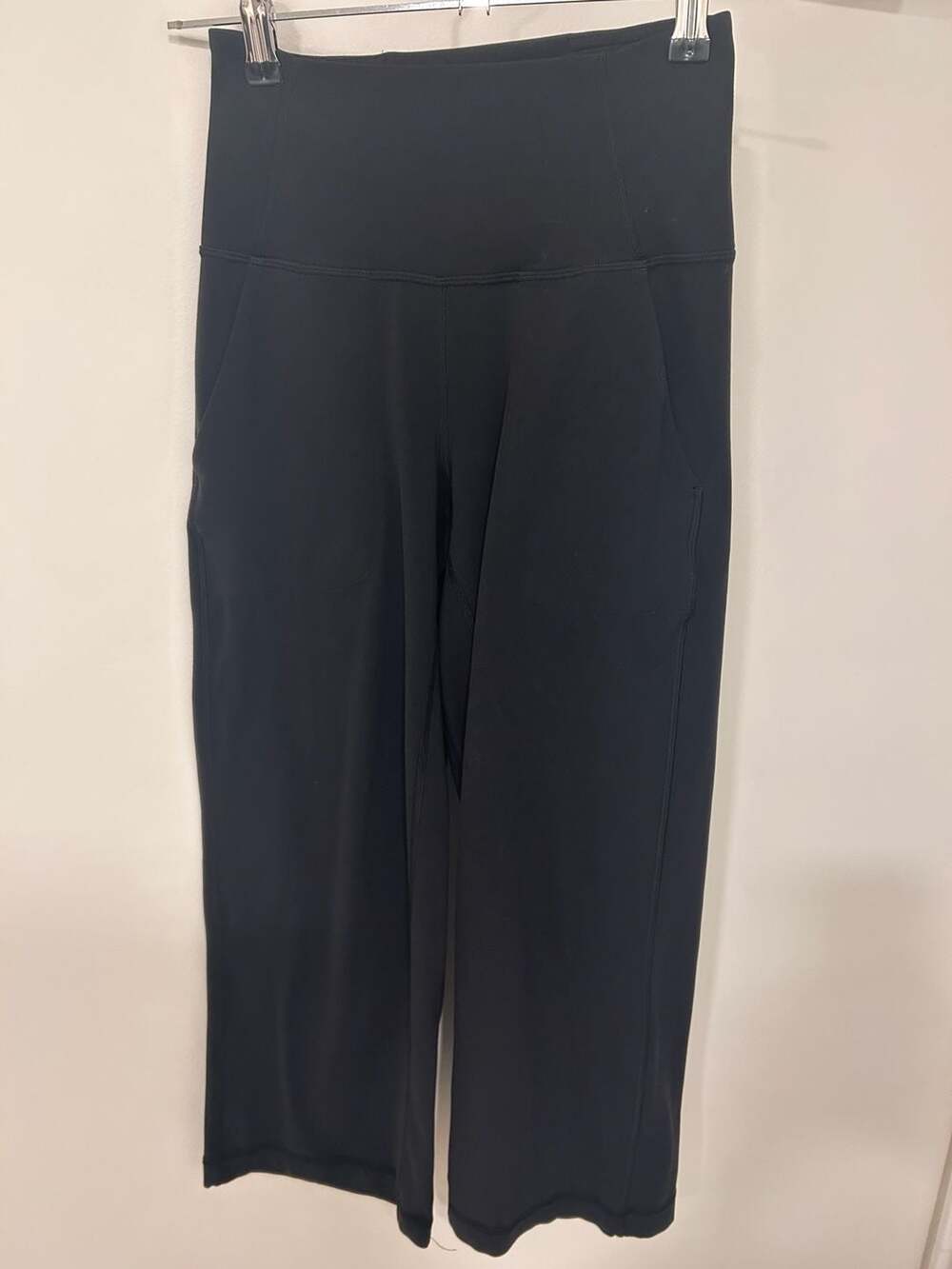 Vintage lululemon flare leggings - cropped- yoga women’s size 2 - Picture 5 of 6